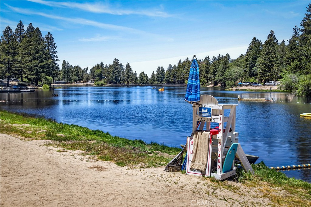 https://media.crmls.org/medias/50ef2ba3-b845-4cf7-89ab-4d136f1fc25d.jpg?preset=X-Large