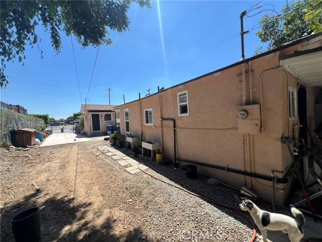 1327 S Gage Avenue, Los Angeles CA: https://media.crmls.org/medias/50f05bc3-e9a1-4bc6-a748-78c220674031.jpg