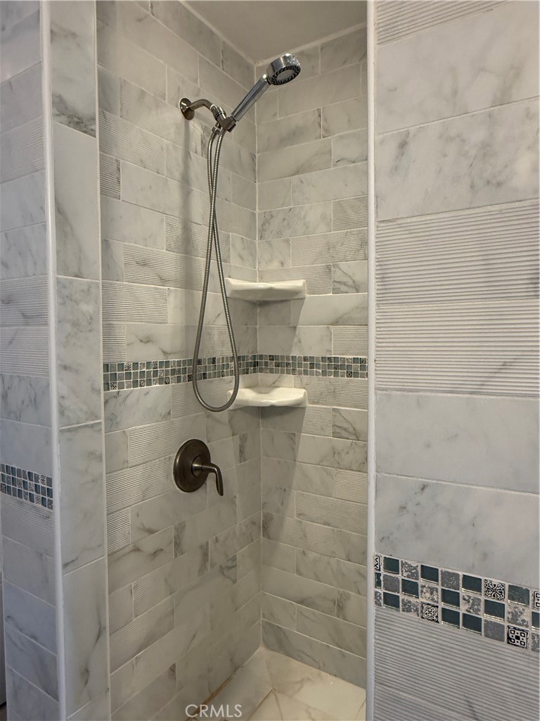 https://media.crmls.org/medias/50f1e81d-1080-4fe9-af8b-17a941878df1.jpg?preset=X-Large