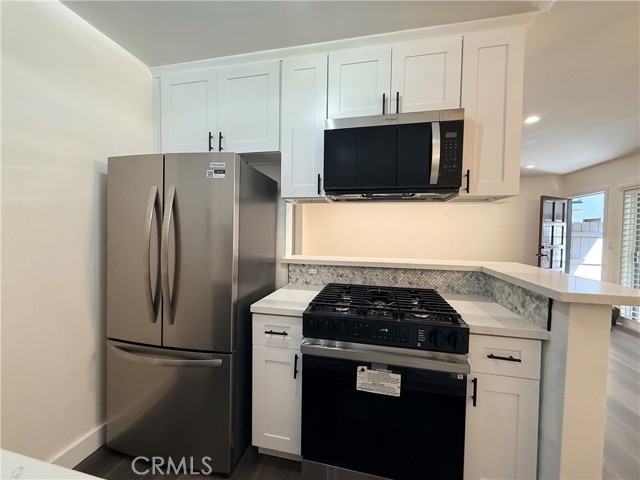 1522 S Centinela, Los Angeles CA: https://media.crmls.org/medias/50f2062b-194c-4af4-a1f5-7761c5e0beed.jpg