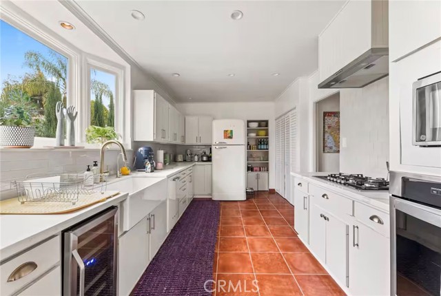 Detail Gallery Image 5 of 43 For 3364 Bennett, Los Angeles,  CA 90068 - 3 Beds | 3 Baths