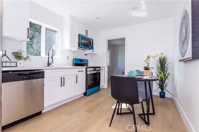 Detail Gallery Image 41 of 50 For 16235 Plummer, North Hills,  CA 91343 - 7 Beds | 5 Baths