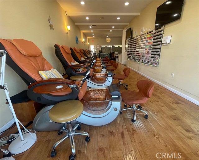  Commercial for Sale in Studio City, California