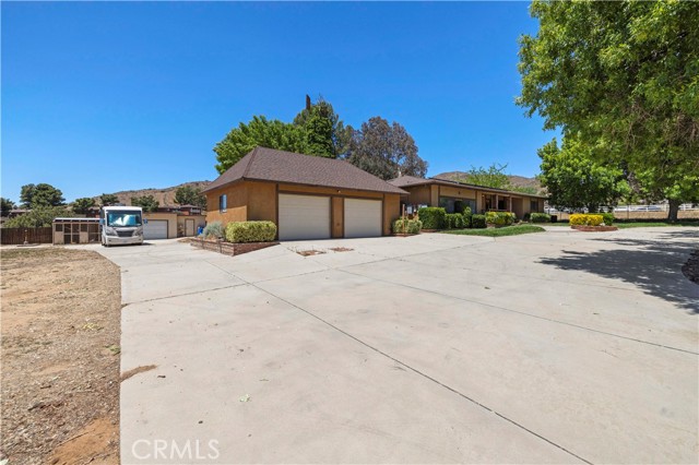 33805 Crown Valley Road, Acton CA: https://media.crmls.org/medias/50f2d764-0197-42af-a5bf-1b0c4382bf5b.jpg
