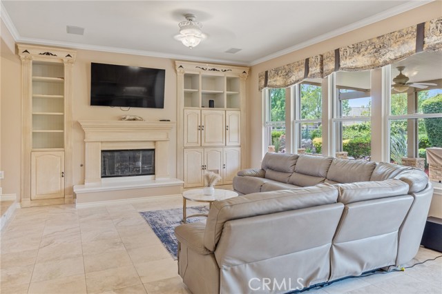 1180 Cleveland Way, Corona CA: https://media.crmls.org/medias/50f30eb1-ea24-4e3b-b122-8986e727c86c.jpg