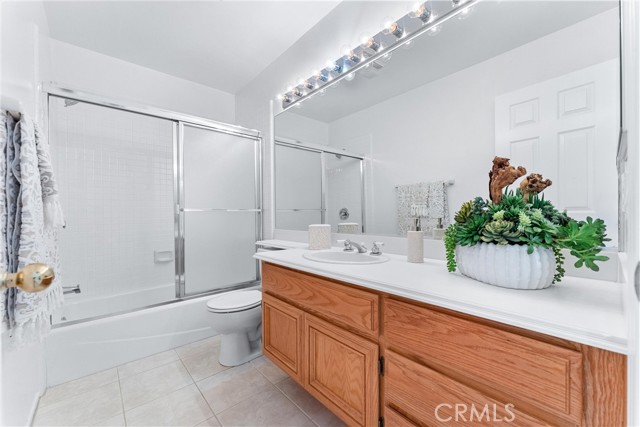3 Vista Frondosa, Rancho Santa Margarita CA: https://media.crmls.org/medias/50f35443-a55a-44c7-8a8b-d6bfd089b383.jpg