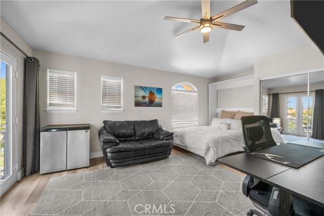 Detail Gallery Image 24 of 33 For 18554 Olympian Ct., Canyon Country,  CA 91351 - 5 Beds | 2/1 Baths