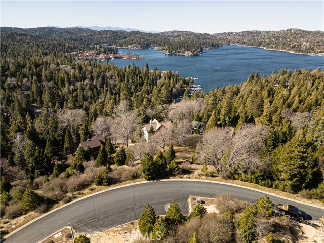 Detail Gallery Image 2 of 19 For 137 Mill Pond, Lake Arrowhead,  CA 92352 - – Beds | – Baths