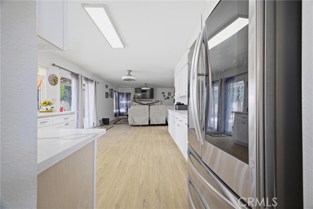 Detail Gallery Image 9 of 38 For 14673 Owens River, Victorville,  CA 92392 - 5 Beds | 3 Baths