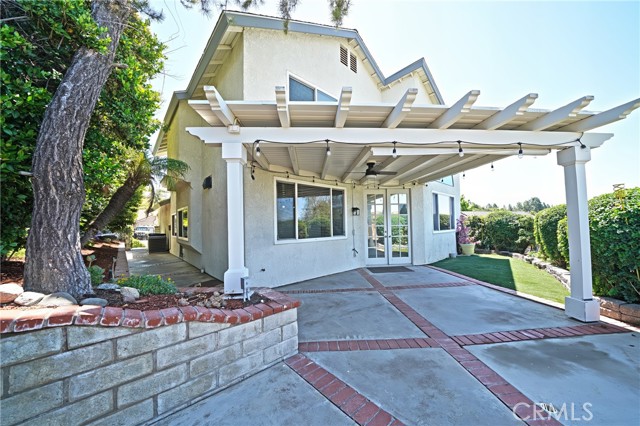 28321 Evergreen Lane, Saugus CA: https://media.crmls.org/medias/50f69109-3381-4084-853f-04f698a0623a.jpg