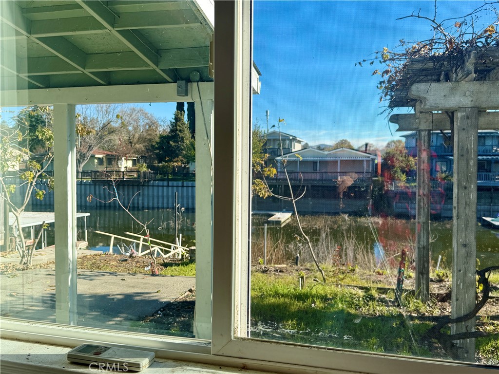 https://media.crmls.org/medias/50f7e869-616a-42c4-861a-6e2d04ee7c09.jpg?preset=X-Large