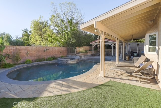 Detail Gallery Image 30 of 39 For 28375 Patricia Hill, Canyon Country,  CA 91387 - 5 Beds | 2/1 Baths