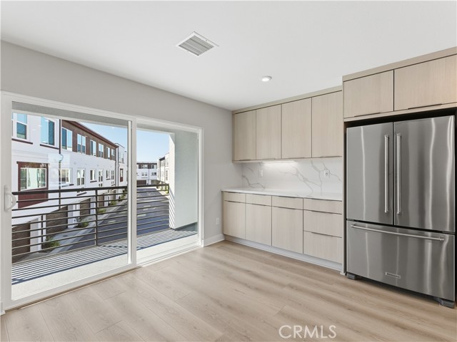 MLS #OC25241320 image #10