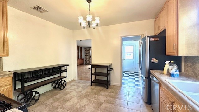 Detail Gallery Image 17 of 25 For 4039 Denny Ave, Studio City,  CA 91604 - 3 Beds | 2 Baths