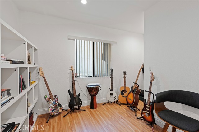 Detail Gallery Image 25 of 46 For 1832 Redcliff St, Los Angeles,  CA 90026 - 3 Beds | 3 Baths