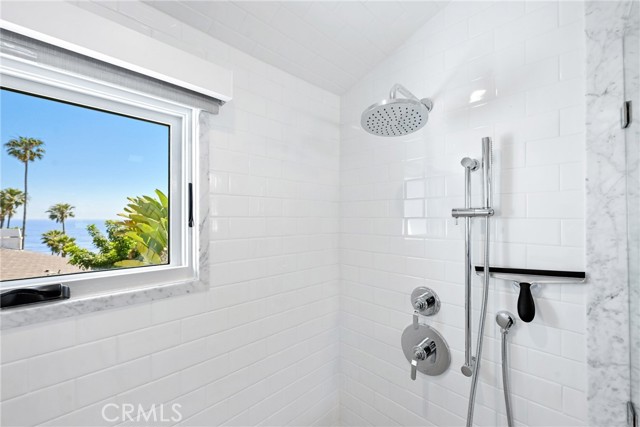 Detail Gallery Image 20 of 43 For 360 Cliff, Laguna Beach,  CA 92651 - 3 Beds | 3 Baths