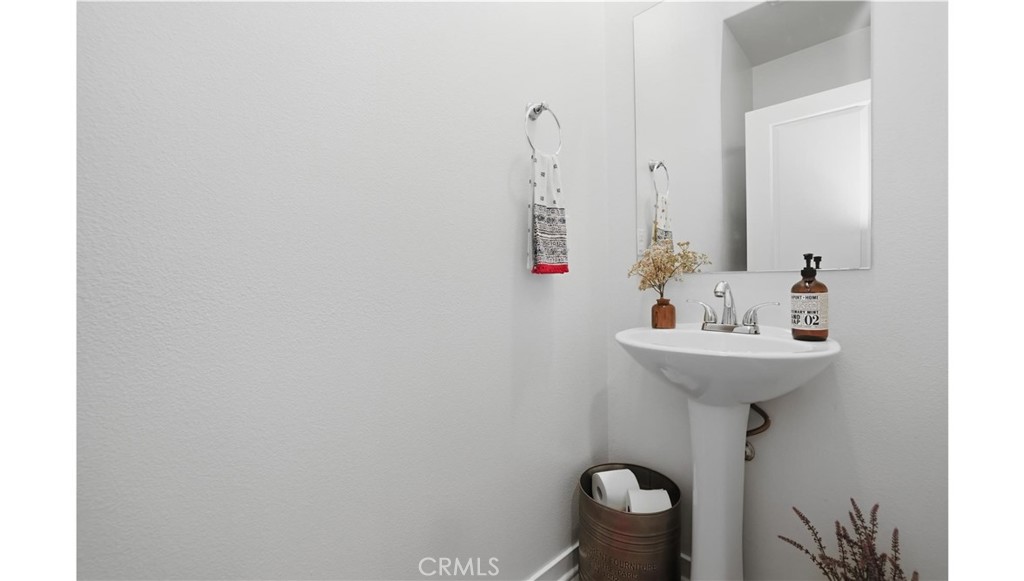 https://media.crmls.org/medias/50fadddd-8df6-4af8-b0a6-2a074661043b.jpg?preset=X-Large