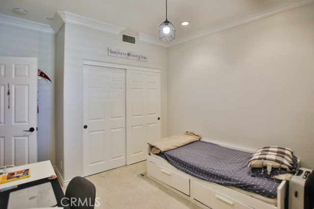 Image 13 of 72 For 2483 Highwood Road