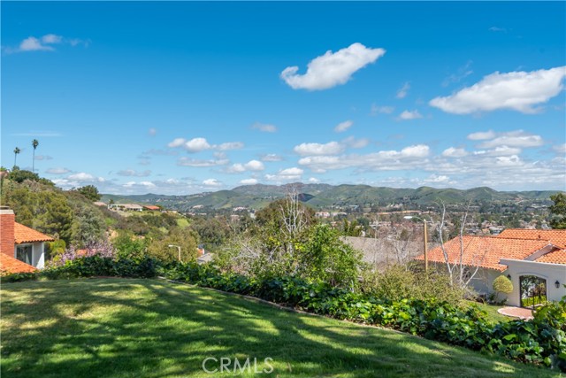 2135 Highgate Road photo 4