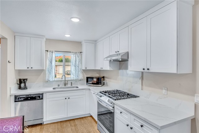 Detail Gallery Image 8 of 41 For 9022 Marlene Ave, Garden Grove,  CA 92841 - 6 Beds | 4 Baths