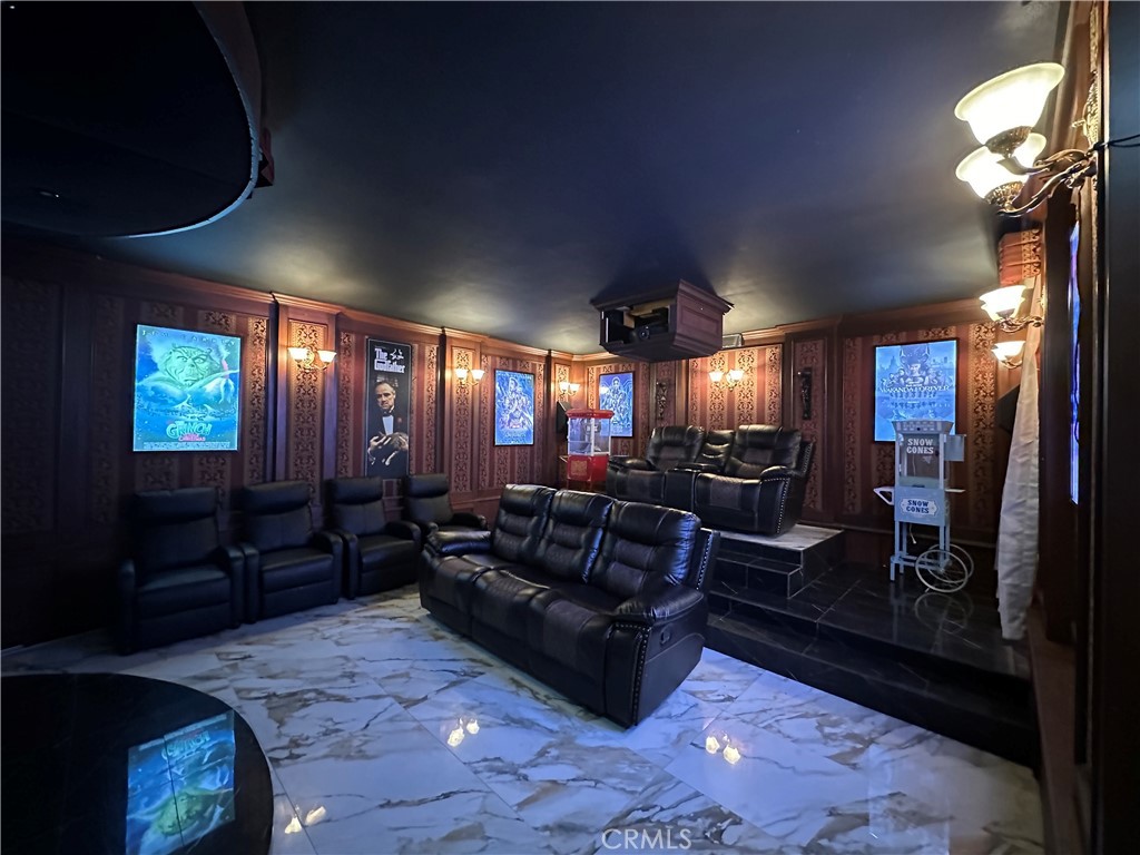 https://media.crmls.org/medias/50fc337d-9b19-478b-ad59-1cdc28039adc.jpg?preset=X-Large