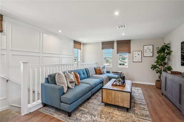 Detail Gallery Image 9 of 20 For 6362 Moonfire Ln, Fontana,  CA 92336 - 4 Beds | 3 Baths