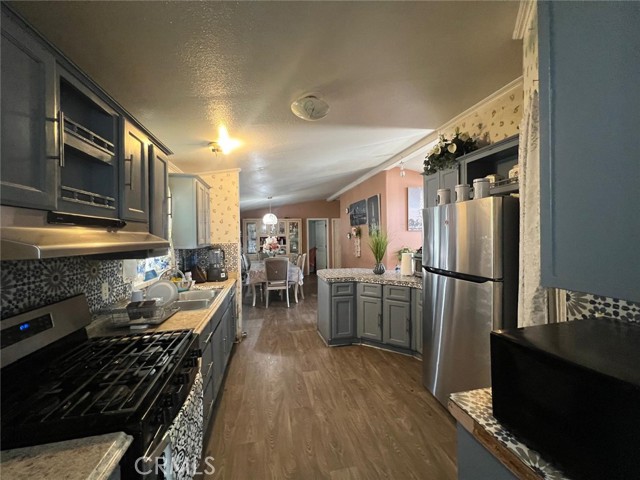 Detail Gallery Image 5 of 16 For 1241 N East St #136,  Anaheim,  CA 92805 - 4 Beds | 2 Baths