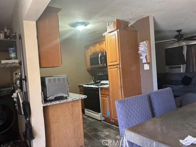 Detail Gallery Image 2 of 3 For 3483 Dr. Skylane Dr, Riverside,  CA 92509 - 2 Beds | 1 Baths