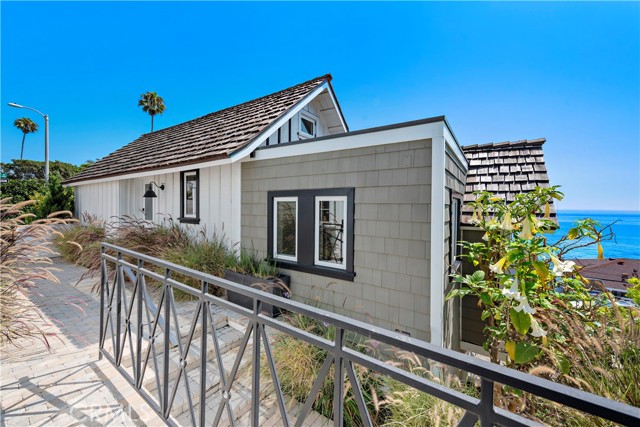 Detail Gallery Image 32 of 61 For 154 Pearl St, Laguna Beach,  CA 92651 - 3 Beds | 3 Baths
