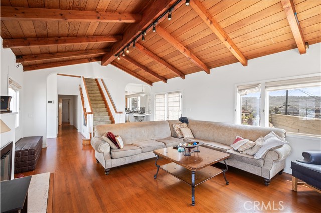 304 Avenue E, Redondo Beach CA: https://media.crmls.org/medias/50ff601e-b621-49d6-820f-e56d380eaad4.jpg