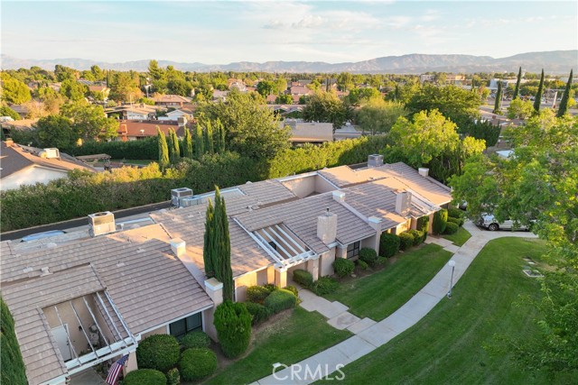 Detail Gallery Image 3 of 55 For 44125 Planet Cir, Lancaster,  CA 93536 - 2 Beds | 2 Baths