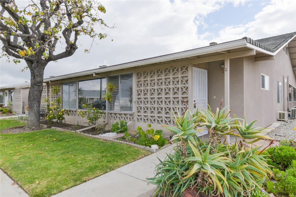 1360 Oakmont Rd. 142-G, Seal Beach, CA 90740