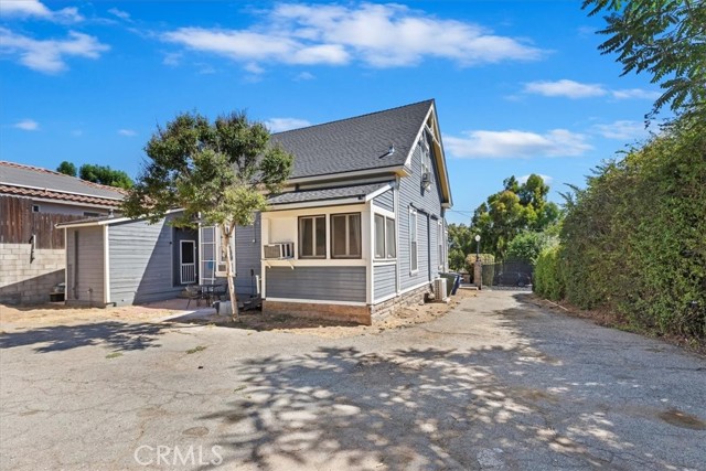 3820 Ridge Road, Riverside CA: https://media.crmls.org/medias/51002d09-5144-4ef3-8aaa-afb5a10e78f1.jpg