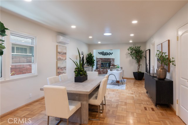 2054 Pattiz Avenue, Long Beach CA: https://media.crmls.org/medias/51005085-304b-4500-9aae-2c4726e902ba.jpg