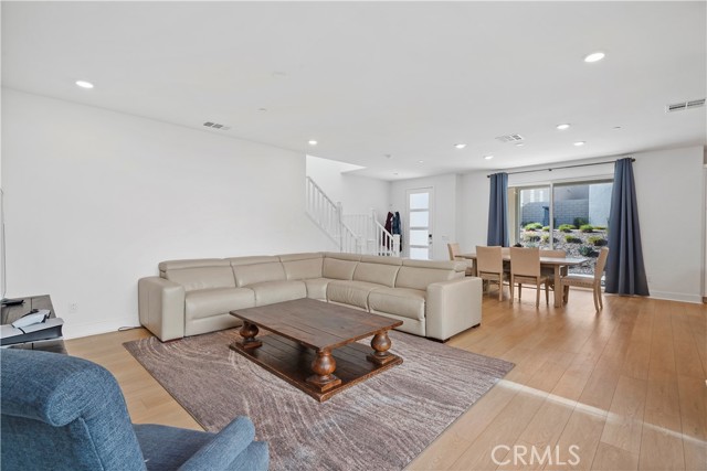 Detail Gallery Image 6 of 28 For 27321 Great Divide Lane, Valencia,  CA 91381 - 4 Beds | 2 Baths