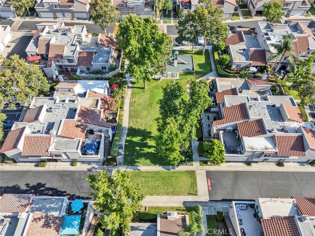 https://media.crmls.org/medias/51015340-2c97-480e-99c1-ed4a1841d0bc.jpg?preset=X-Large