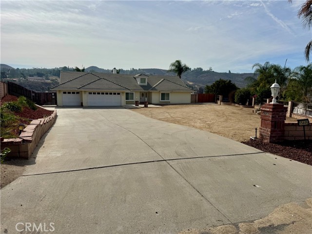 Detail Gallery Image 4 of 42 For 15605 Terraceview Ct, Riverside,  CA 92504 - 4 Beds | 3 Baths