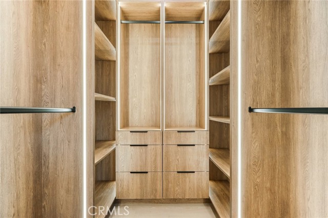 Detail Gallery Image 34 of 72 For 8006 Lloyd Ave, North Hollywood,  CA 91605 - 7 Beds | 6 Baths