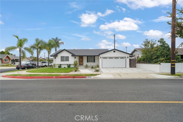 Detail Gallery Image 3 of 31 For 22624 Moneta Ave, Carson,  CA 90745 - 3 Beds | 2 Baths