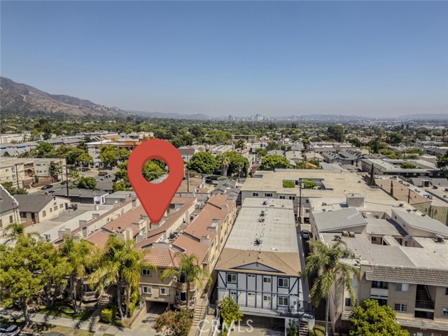 550 E Santa Anita Avenue, Burbank CA: https://media.crmls.org/medias/5102e34a-9fca-4c94-890c-355d5be09cd7.jpg