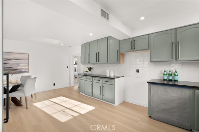 17321 Merit Avenue, Gardena CA: https://media.crmls.org/medias/51033bc8-06b0-43c9-9657-1e8e88739a8f.jpg