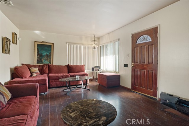 Detail Gallery Image 4 of 9 For 1701 N Paulsen, Compton,  CA 90222 - 4 Beds | 2 Baths