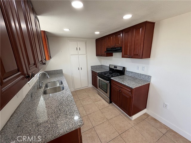Detail Gallery Image 10 of 17 For 1011 Manzanita, Barstow,  CA 92311 - 3 Beds | 2 Baths