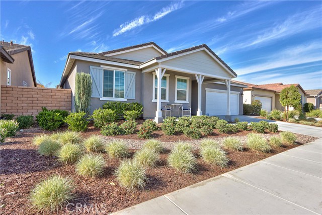 Detail Gallery Image 3 of 37 For 32443 Najar Ln, Menifee,  CA 92584 - 3 Beds | 2/1 Baths