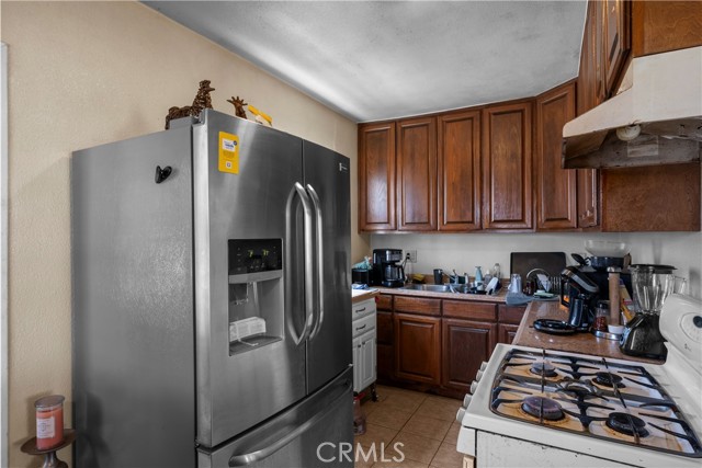 908 W 132nd Street, Compton CA: https://media.crmls.org/medias/5105bda4-fe29-433f-b5d1-4e19b4a4d5d6.jpg