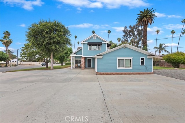 1350 E Chase Drive, Corona CA: https://media.crmls.org/medias/5105c113-51c9-4809-8990-4feabc79e0fb.jpg