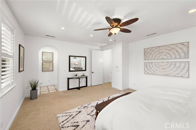 4 Dennis Lane, Ladera Ranch CA: https://media.crmls.org/medias/510643a0-de68-4c42-916a-e4ca59be3fe1.jpg