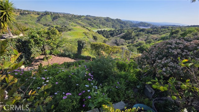 Detail Gallery Image 15 of 21 For 2612 Roscomare Rd, Los Angeles,  CA 90077 - 3 Beds | 2 Baths