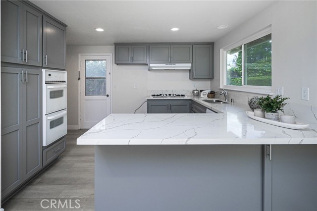 3023 N Oceanview Street, Orange CA: https://media.crmls.org/medias/5106e654-f3c1-4e52-a5c1-d09fd006508c.jpg