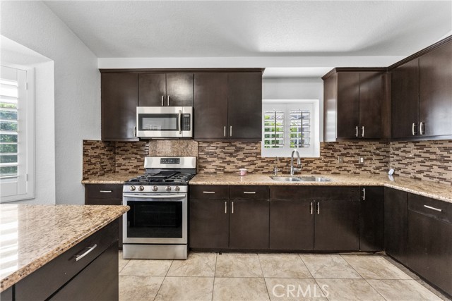 Image 17 of 43 For 13815 Del Ray